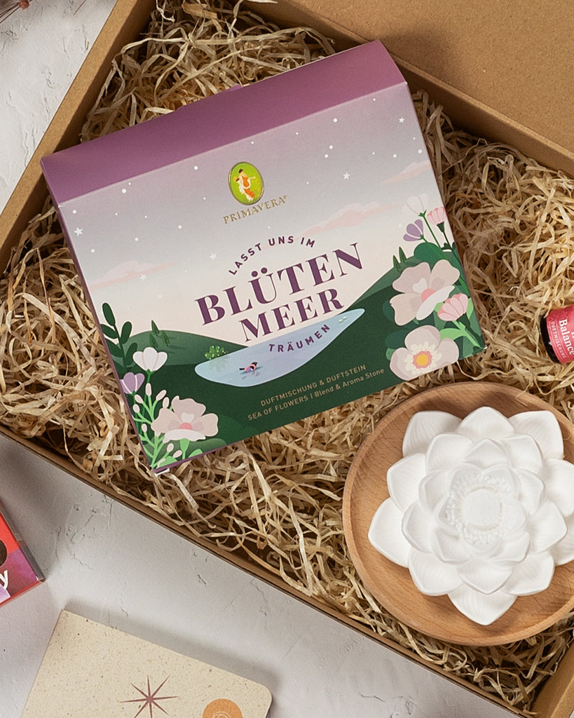 Besonderes Valentinstag Geschenk mit Blütenmeer Set